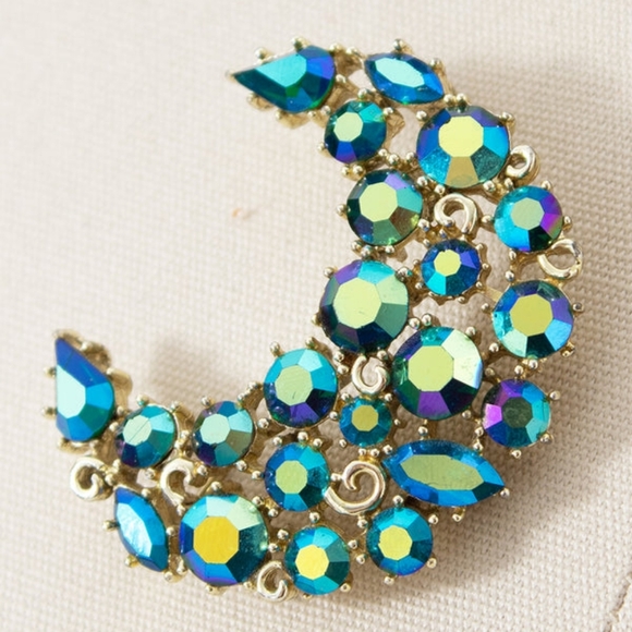 vintage Aurora borealis crystal crescent moon pin - Picture 5 of 10